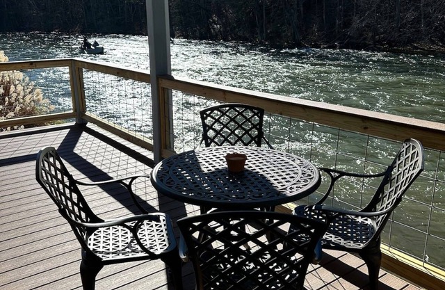 Riverview Retreat Pad #5