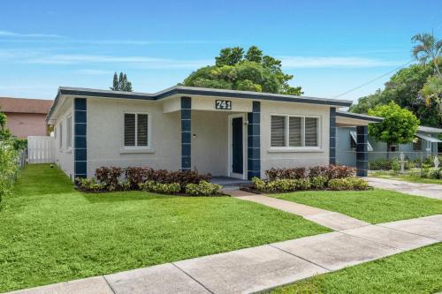 Riviera Beach Gem