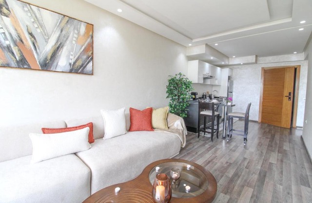Riviera Escape - Appart Neuf Climatisé avec Balcon à Maarif Anfa
