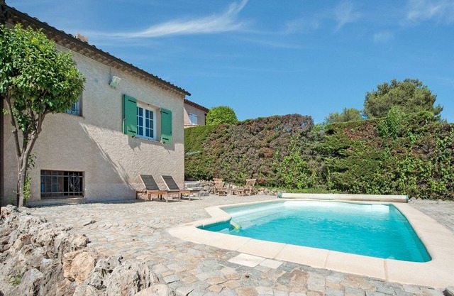 Riviera Hideaway for 2 Guests