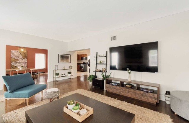 Roami at Bayview Place | Penthouse |Tub |6 Bed