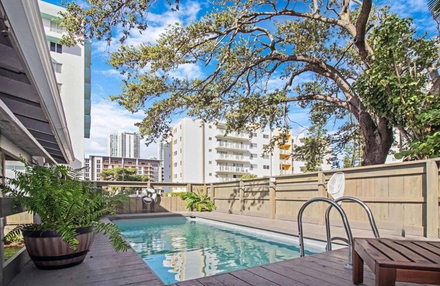 Roami at Downtown Retreat |Near South Beach w/Pool