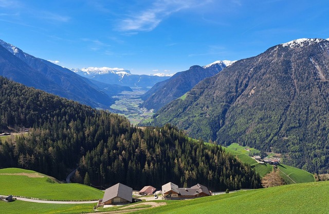 Roanerhof In the middle of nature, unique view (pet-friendly)