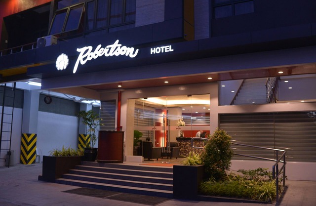 Robertson Hotel