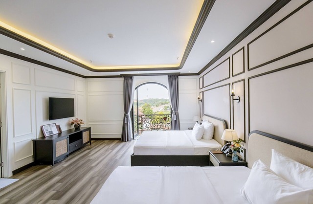 ROBIN HOTEL