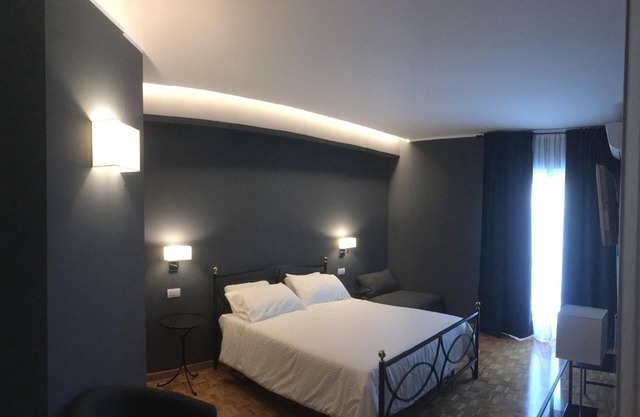 Robin Rooms