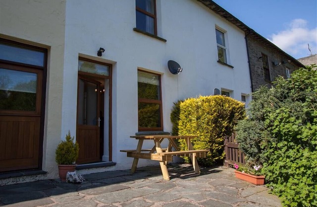 ROBINS NEST, pet friendly, with open fire in Coniston