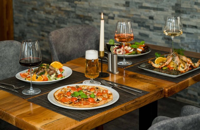ROCA Restaurant & Hotel