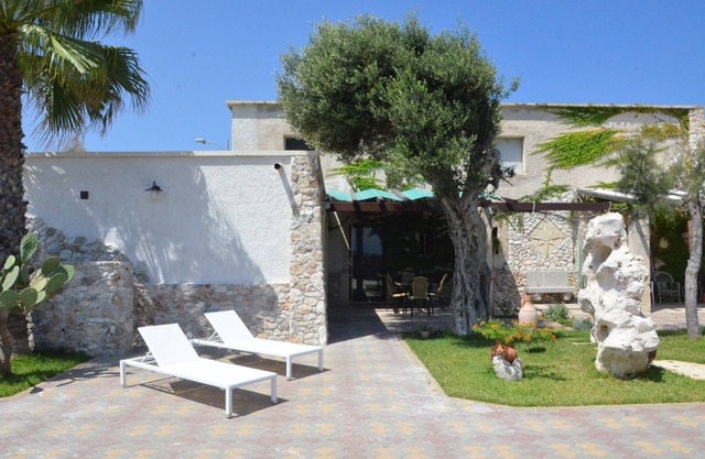 Roca Vecchia: Villa on the sea, with garden and veranda!