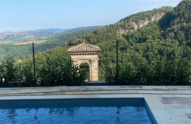 Rocca Contrada relais