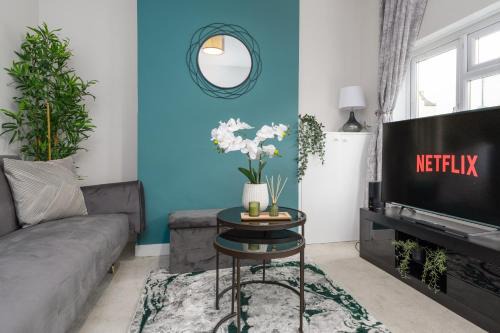 Rochester Retreat - Charming 3 Bedroom House