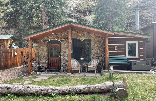 Rock Creek Cottage -3 miles from Rocky Mountain NP Entrance at Wild Basin