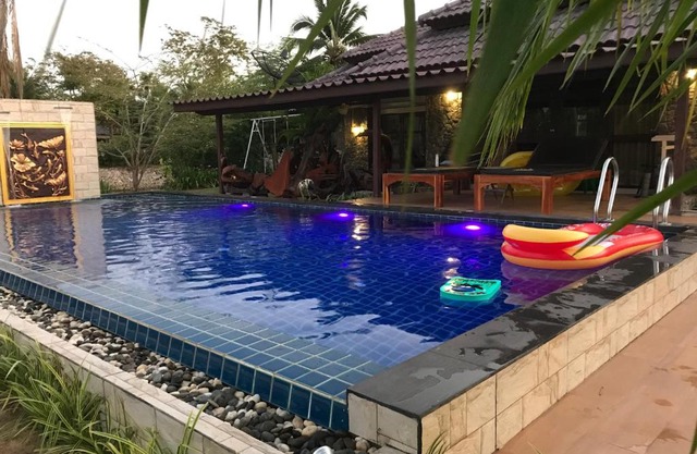 Rock Garden E28 Pool villa