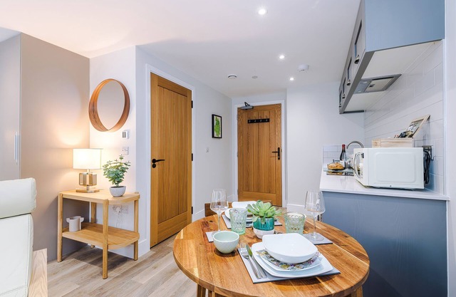 Rock Mill | Studio Apartment