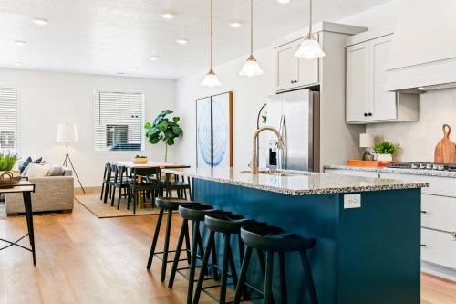 Rock n' Relax at Desert Color townhouse