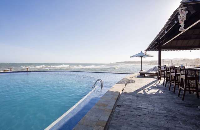 Rock Water Bay Beach Resort & Spa