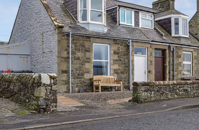 Rockpool Cottage is a truly lovely cottage set in the quiet historical Wigtownshire coastal village