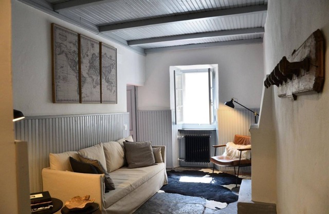 Rocks apartment Colonno