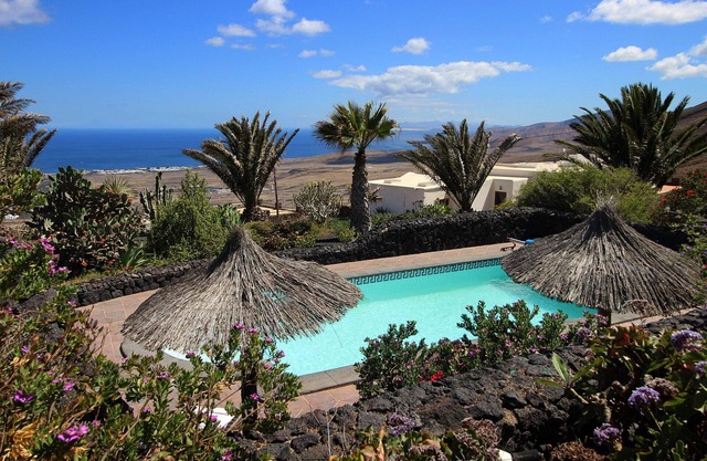 Roco II - great apartment in finca with pool, huge garden, WIFI, children's playground