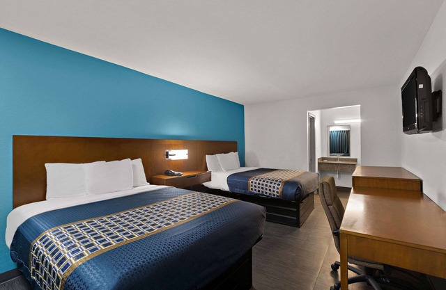 Rodeway Inn Commerce