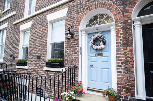 Rodney St Georgian Townhouse Apartmemt