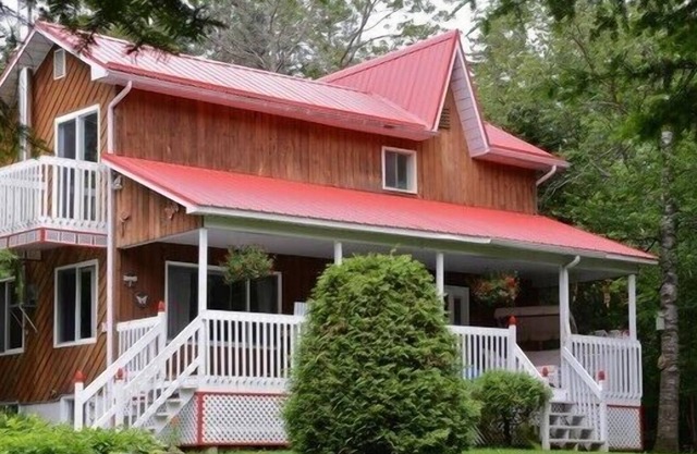Roger's Place/Chez Roger - Eastman, Quebec