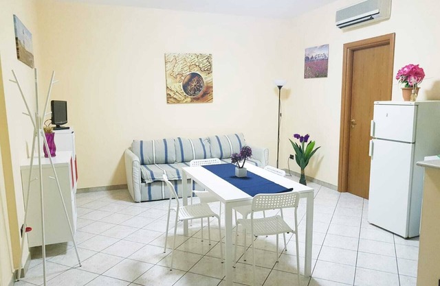 ROGGIO house a stone's throw from the sea