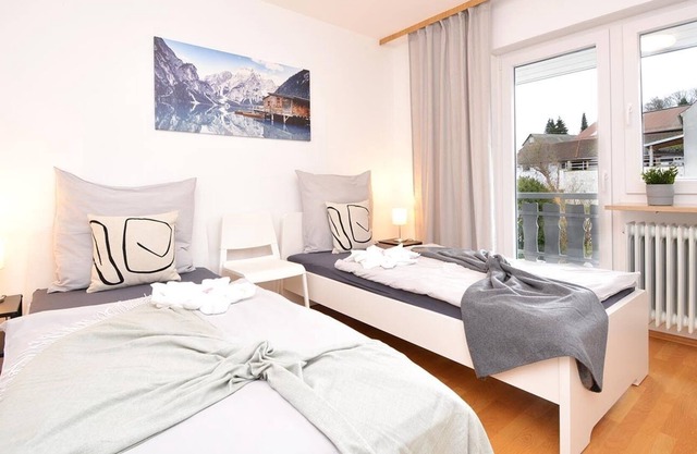 Roh02 - Geräumige Apartment mit Balkon in Rohr bei Nürnberg, 90 qm, 4 Schlafzimmer, Max. 7 Personen
