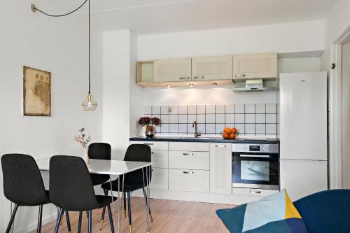 Rolig Lejlighed med Gratis Parkering