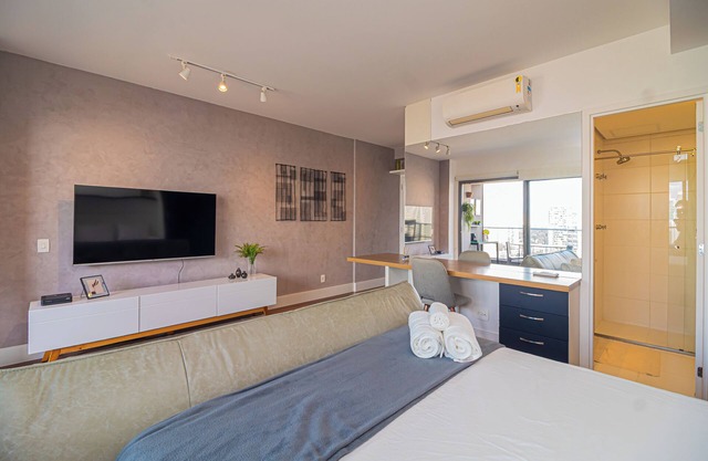 Roma Studio Modern and Cozy in Brooklin