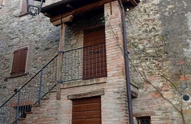 Romantic Residence - Medieval Village Castello di Serravalle
