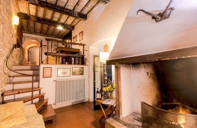 Romantic apartment within historic organic farm, with swimming pool