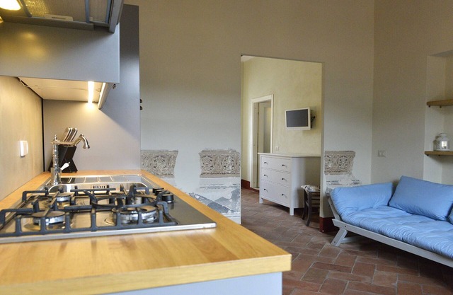 ROMANTIC CHARACTERISTIC ACCOMMODATION, RENOVATED WITH ALL MODERN COMFORTS.