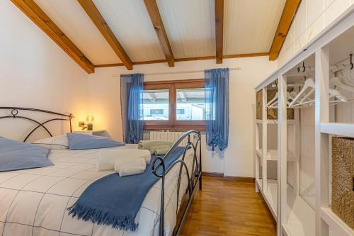 ROMANTIC COMO HIDEAWAY with private parking