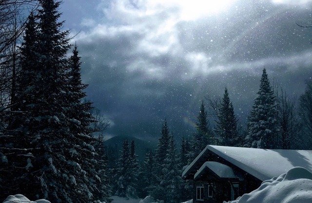 Romantic Cottage for Two in the Heart of the White Mountains