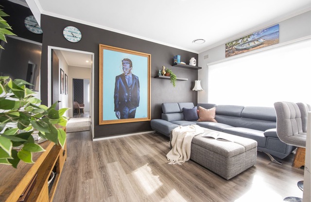 Romantic Cozy Getaway central location, shopping, food and entertainment
