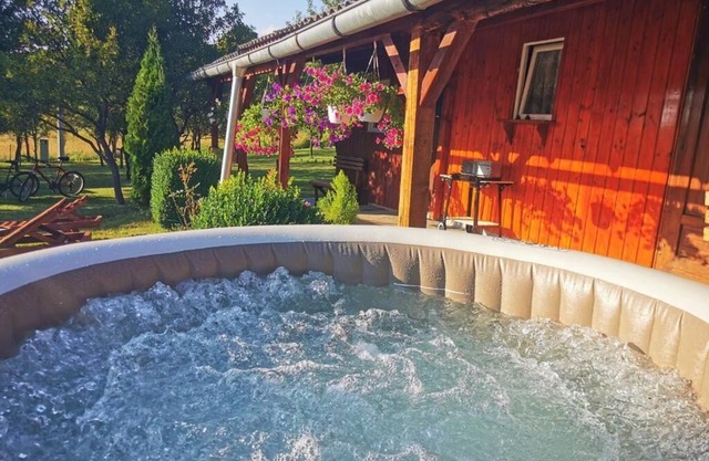 Romantic home w/whirlpool bath for two — 20 min from Plitvice lakes