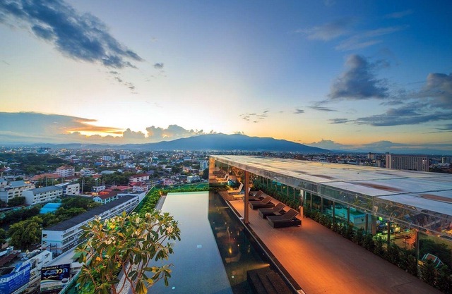 Romantic Honeymoon Siam Suite, Central Chiang Mai