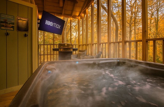 Romantic Hot Tub Cabin Near Helen