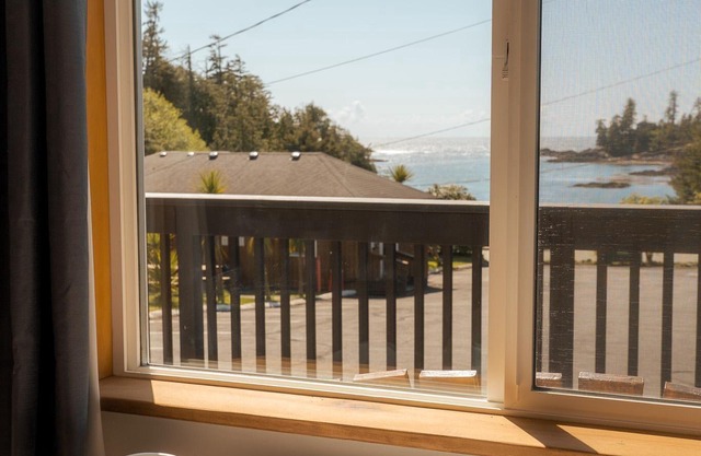 Romantic Jacuzzi Cottage/Kitchenette/Deck/Sauna & Cold-Plunge/Beach
