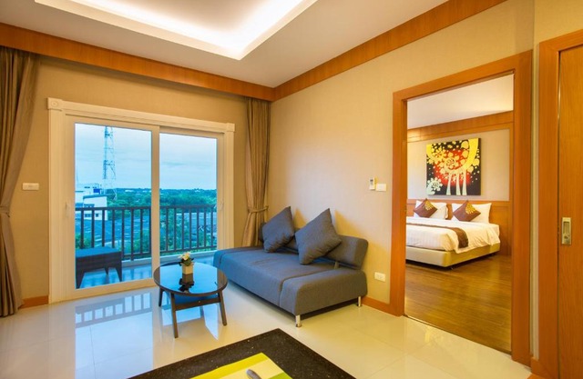 Romantic Khon Kaen Hotel