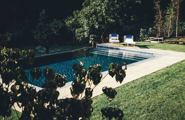 Romantic newly renovated barn private pool and a trout river, 5 mins to Barga