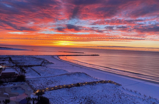 Romantic One-bedroom Condo in Orange Beach - Beautiful Gulf-front Views.