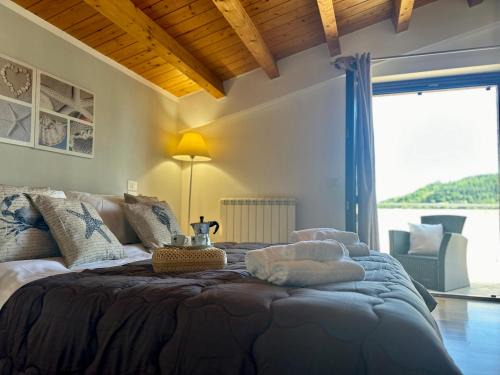 Romantic Penthouse with view over the Umbrian hill