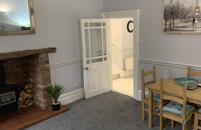 Romantic Periodic Apartment, Central Location