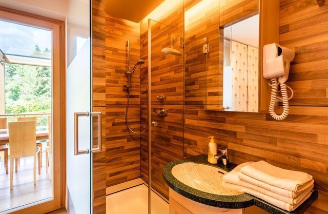 Romantic room "Pear" with winter garden access - Haus Bergblick