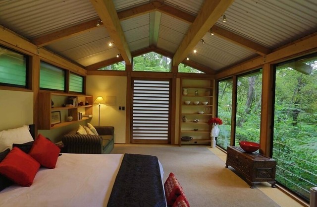 Romantic Sanctuary in the Bush