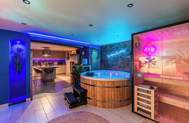 ⚜️ Romantic SPA Retreat with Jacuzzi & Sauna | Near Strasbourg - Wellness Luxury