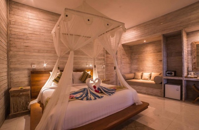 Romantic tree house in Nusa Lembongan, walk far to the beach