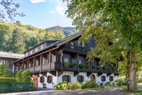 Romantik Hotel Die Gersberg Alm über Salzburg mit Outdoorpool